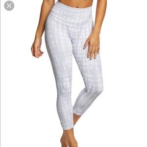 NWOT Define Your Inspiration Leggings